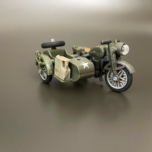 Mega Bloks AM76585 Two Seater Motorcycle Replacement Add-on Piece Part Green - Picture 6 of 9